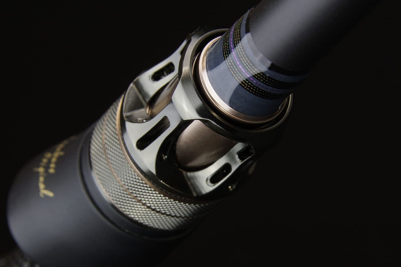 DESTROYER-P5-JDM-head_lock.jpg